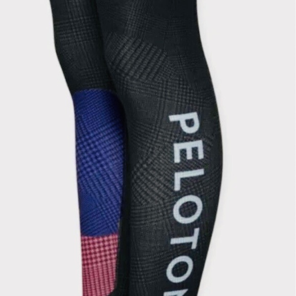 Peloton x WITH Topsy Turvy High Rise Reversible Leggings XS - Picture 5 of 10